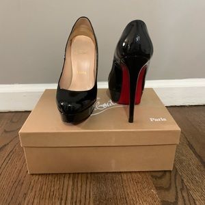 Christian Louboutin Bianca patent leather pumps